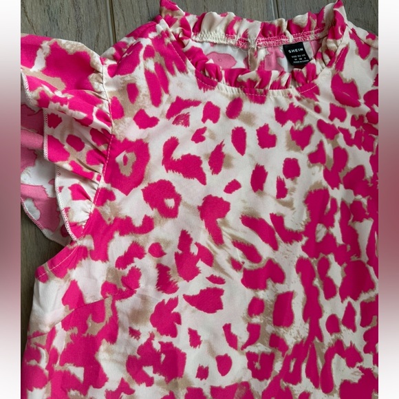 SHEIN Pink and White Leopard Print Shirt Size Medium excellent condition - Picture 2 of 3
